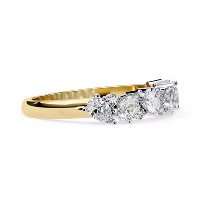 Pear and Round Diamond Band
Yellow Glod