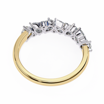 Pear and Round Diamond Band
Yellow Glod